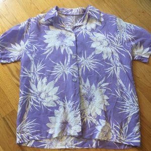 Vintage purple floral Hawaiian style short sleeve button up